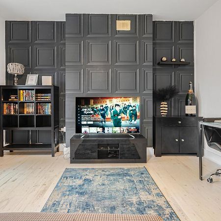 Spacious One Bedroom Private Flat In Brixton +Wifi Londra Exterior foto
