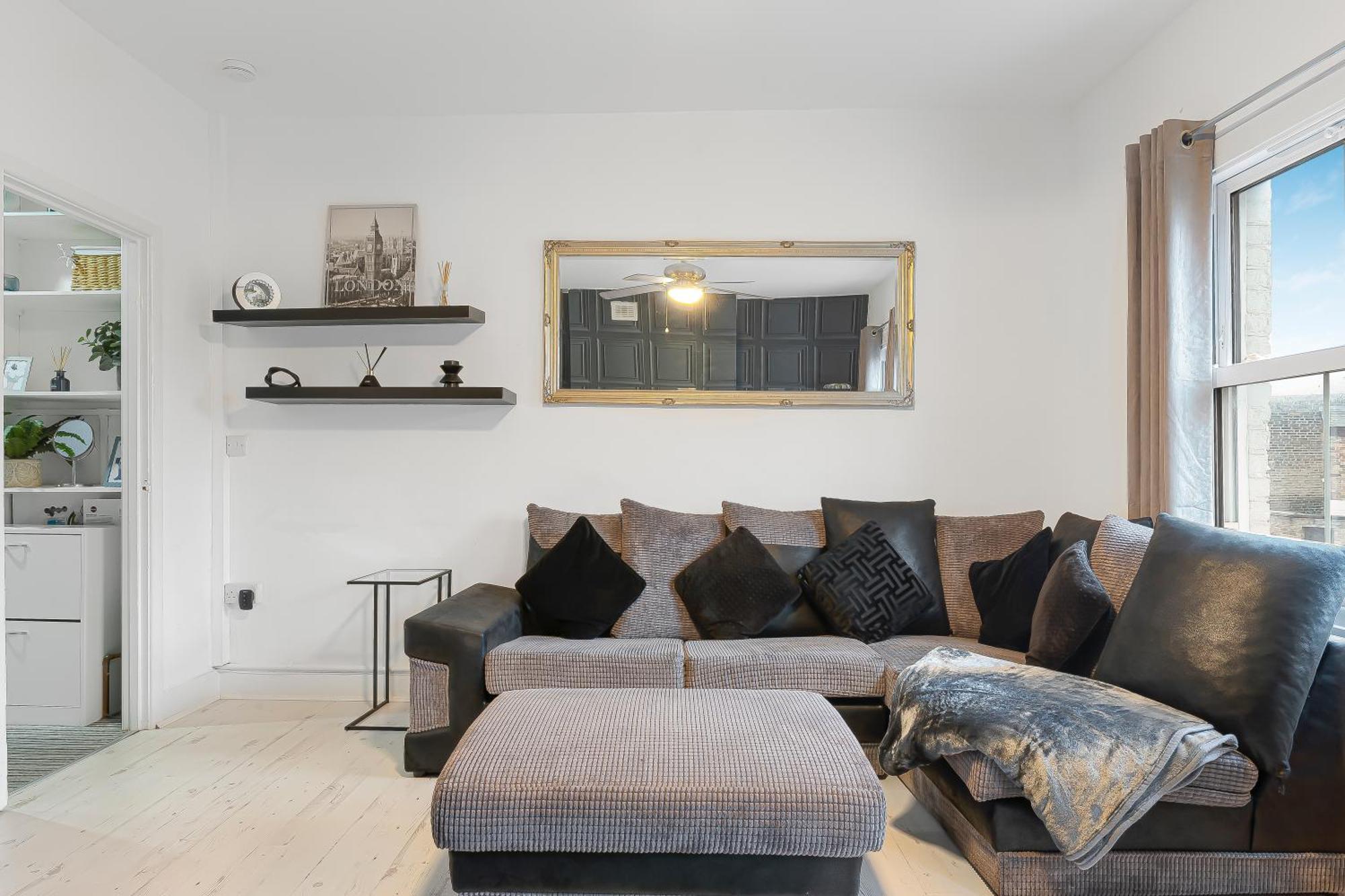 Spacious One Bedroom Private Flat In Brixton +Wifi Londra Exterior foto